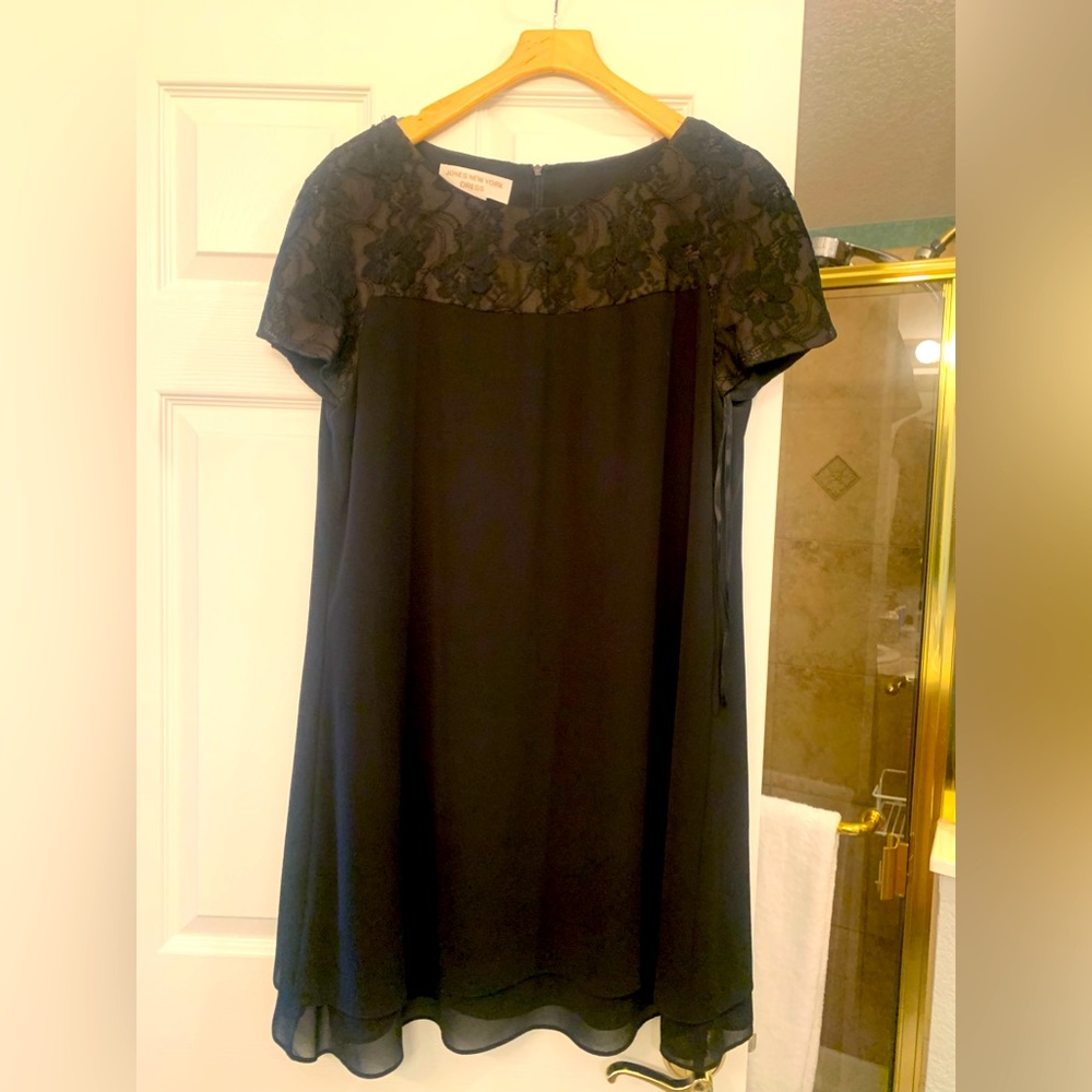 Jones New York cocktail dress.  Size 14.  Never worn